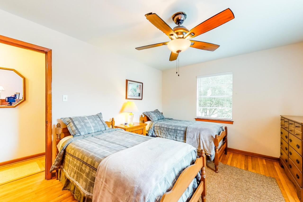 Backyard Escape Apartment Galveston Exterior photo